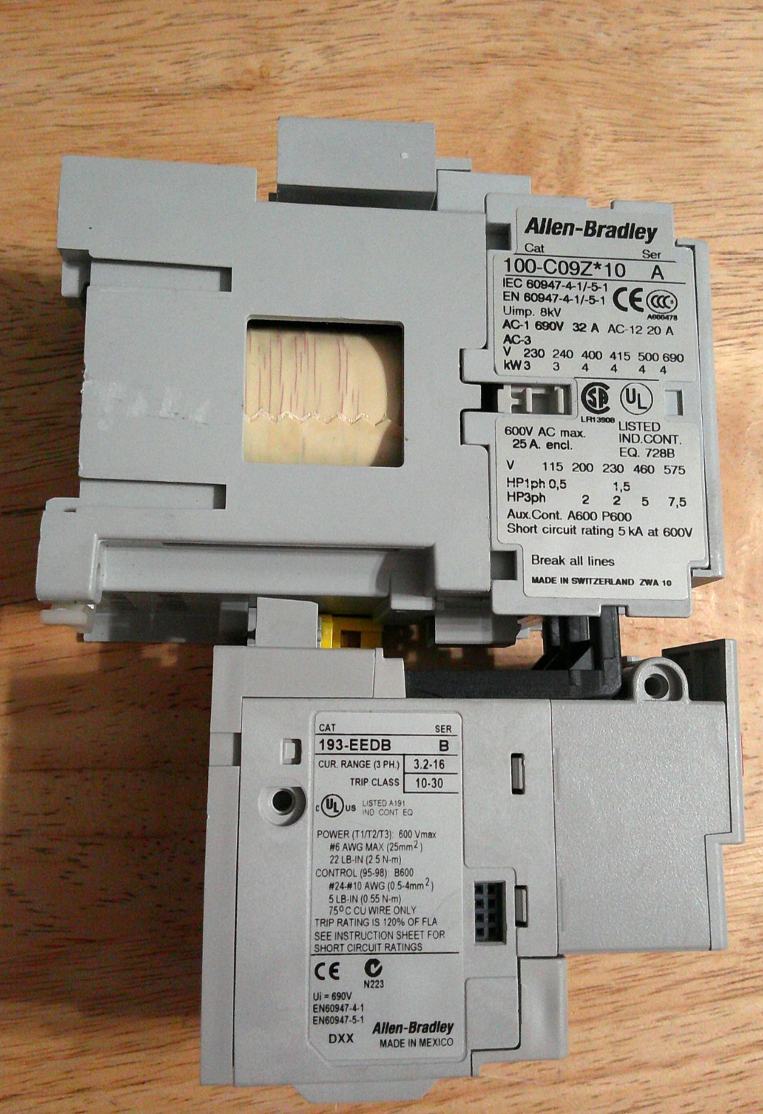 Allen Bradley 100-C09Z*10 Series A Contactor w/193-EEDB Series B Relay