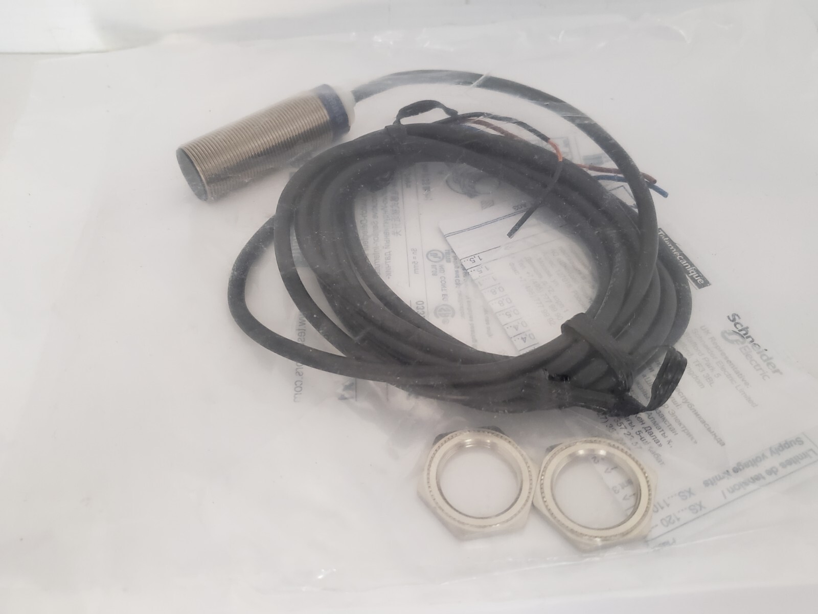 TELEMECANIQUE XS1M18AB120 INDUCTIVE PROXIMITY SENSOR 12-24VAC 1NC NIB