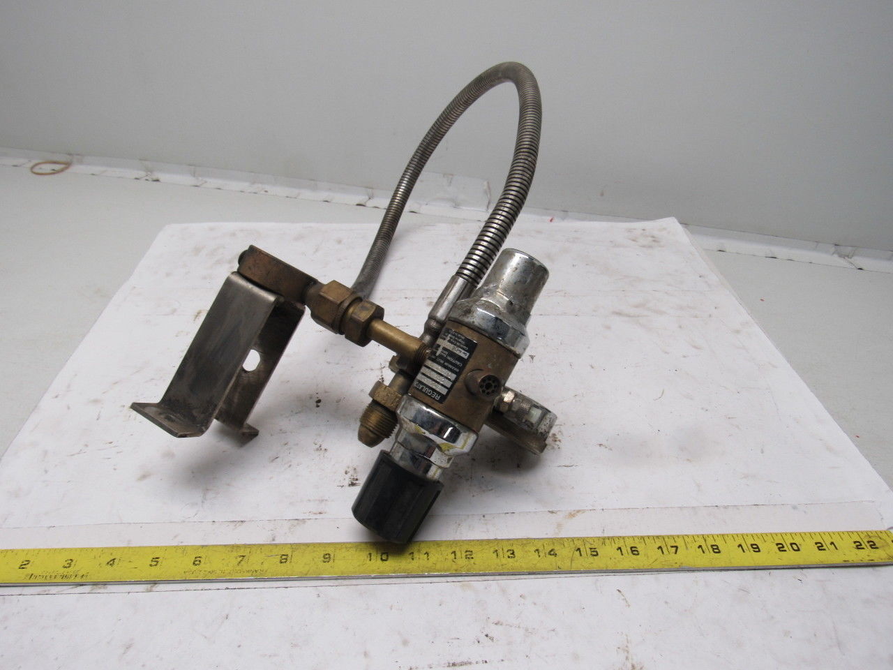Concoa CGA 580 Inert Compressed Gas Regulator for Laser