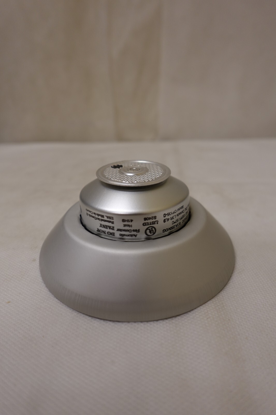 FDD Fire Detection Devices – Heat Detector CF135 / CF135C – 250VDC 0.1A NOS