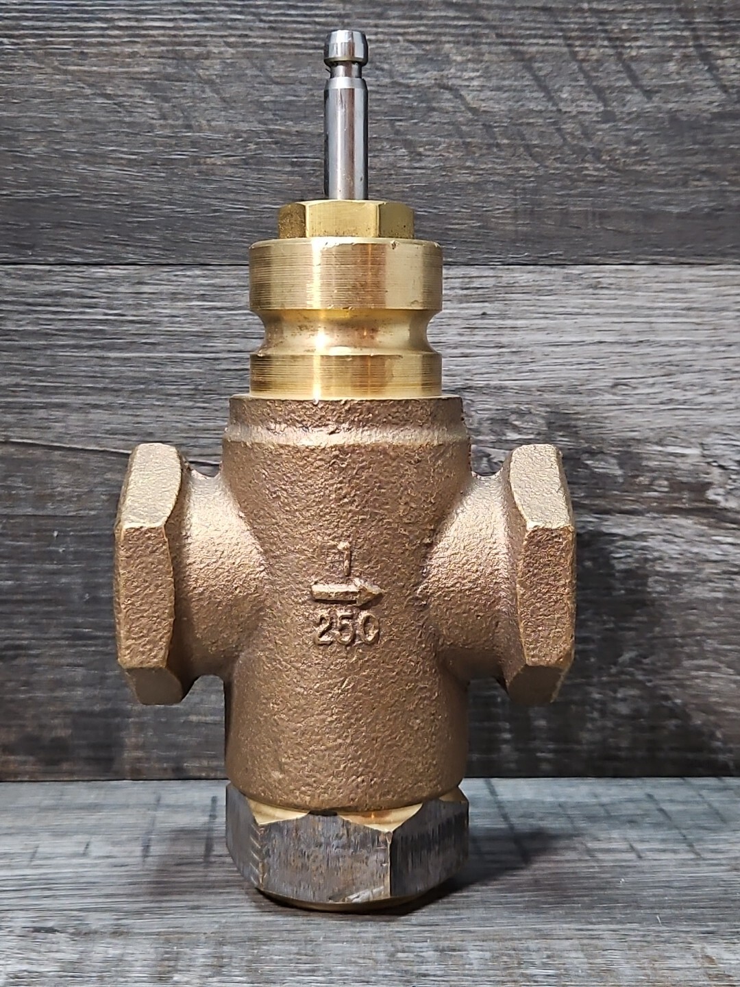 Siemens 599-03203 3-Way 1″ Flowrite Valve Cv 10 Bronze Trim FNIP 01 1922