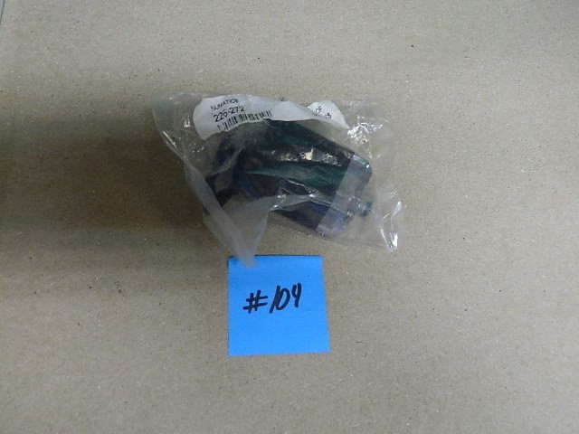 Numatics 225-272 SOLENOID VALVE NEW 24 VDC LOT # 104