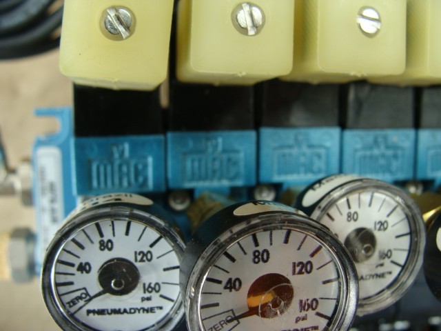BANK OF 16 MAC SOLENOID VALVES 45A-MAJ-DDAJ-1KJ W/PNEUMADYNE GAUGES