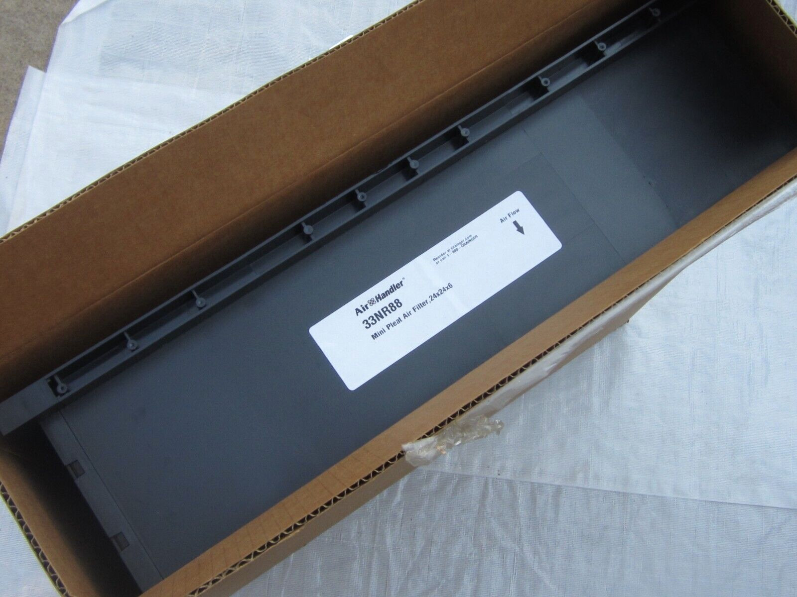AIR HANDLER 33NR88 MINI PLEAT AIR FILTER 24X24X6 , NOS