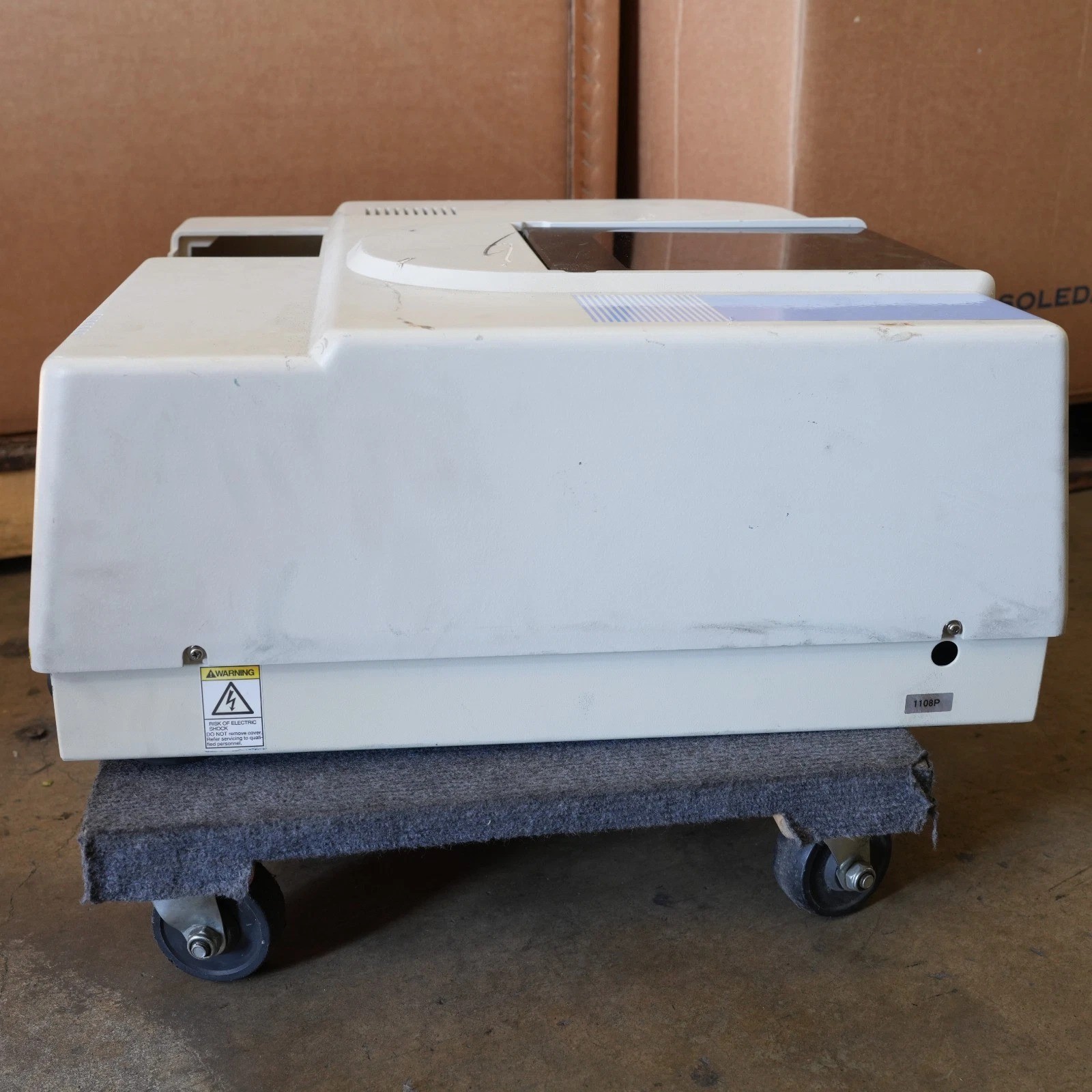 Shimadzu FTIR-8400S Fourier Transform Infrared Spectrophotometer T12-WH