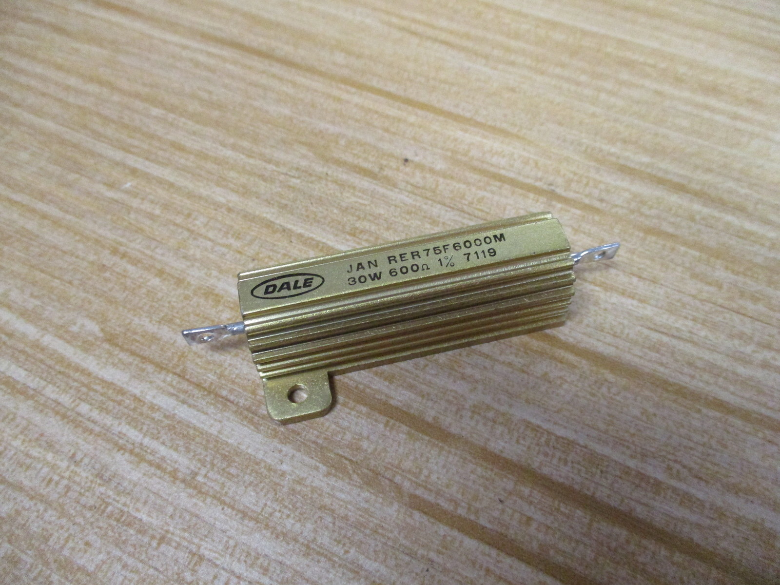 Dale RER75F6000M Resistor 600Ω