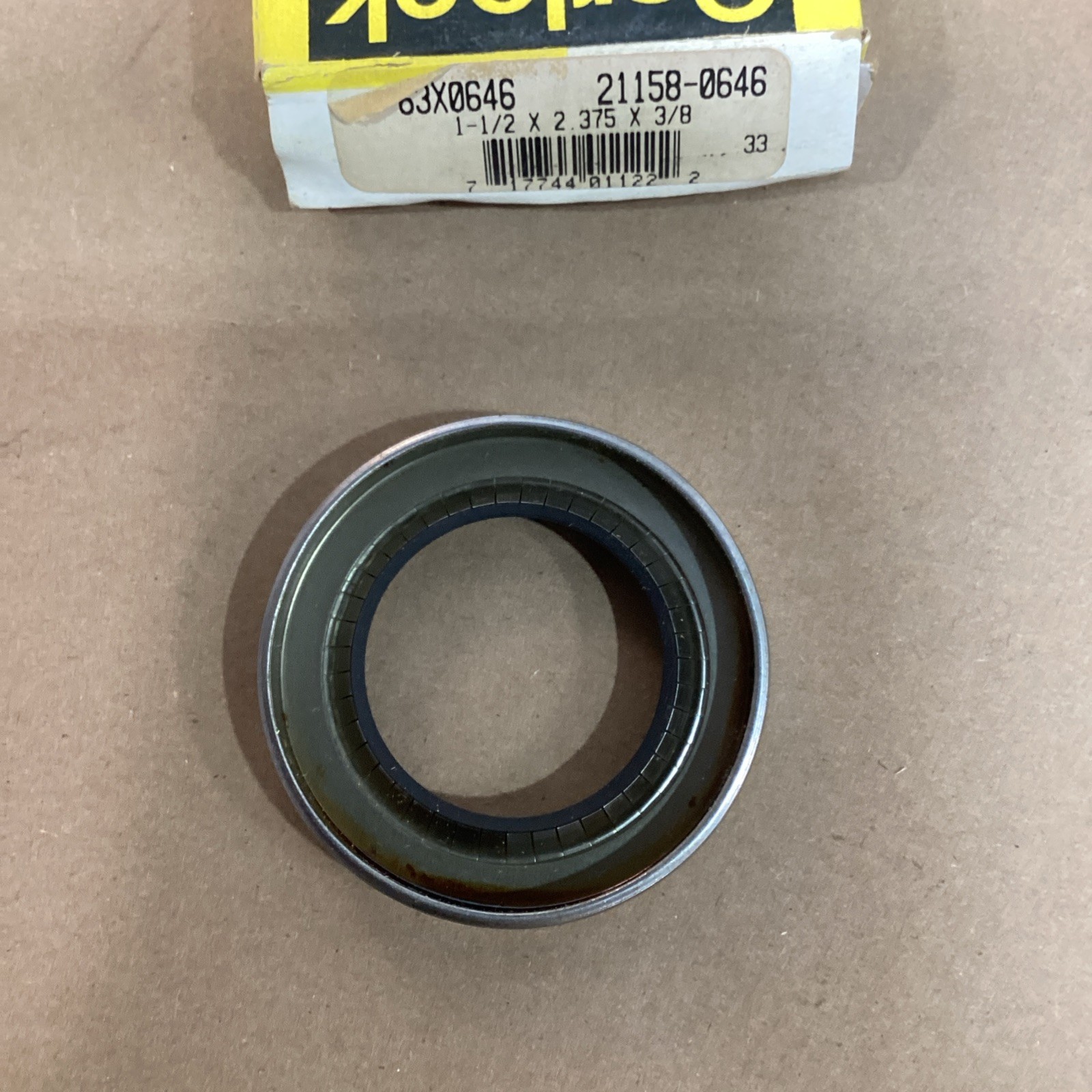 Garlock Klozure Oil Seal 63×0646 21158-0646 1 -1/2″ x 2.375″ x 3/8″ (LOT OF 3)