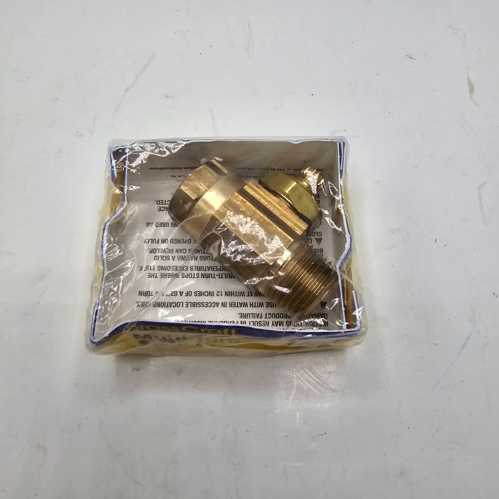 BrassCraft DRS83X R 1/2 in. FIP x 1/2 in. MIP Integral Shut-Off Valve