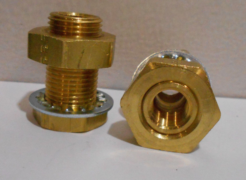 Lot of 2 New Brass Bulkhead Hose Fittings 1/4″ npt ID 1/2″ npt OD 1 1/2″ Long