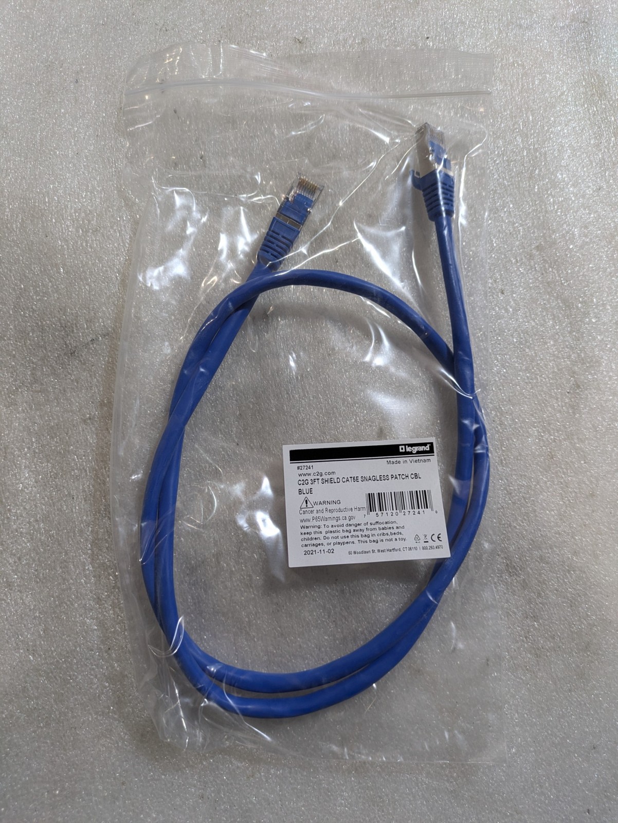 Legrand C2G 27241 Cat5e Shielded Snagless Patch Cable 3ft RJ45 Blue Ethernet OEM