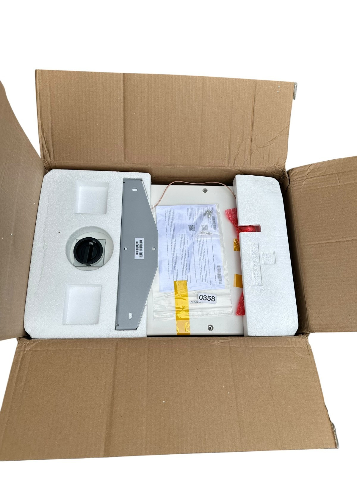 NEW SolarEdge SE7600H-USMNUBL75 7.6kW HD-Wave PV Inverter – SetApp – NIB