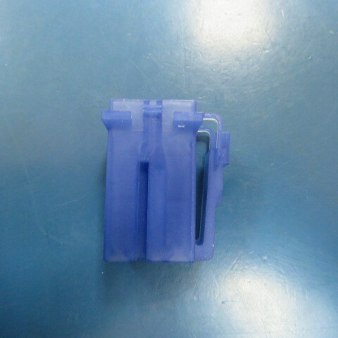YAZAKI 7123-4129-90 Qty of 10 per Lot Automotive Connectors CONN 2P 375 L BLU