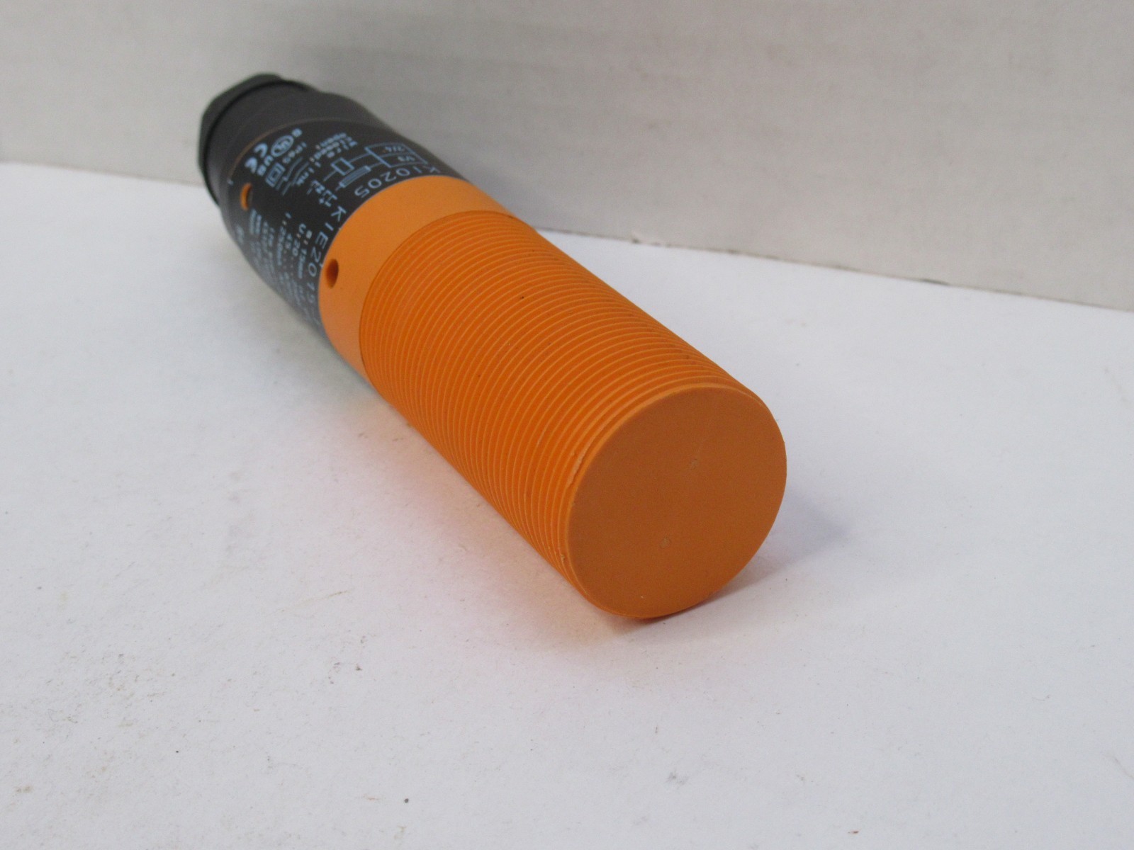 IFM Electronic KI0205 KIE2015-FB0A/NI 20-250V 45/65Hz Proximity Sensor (New)