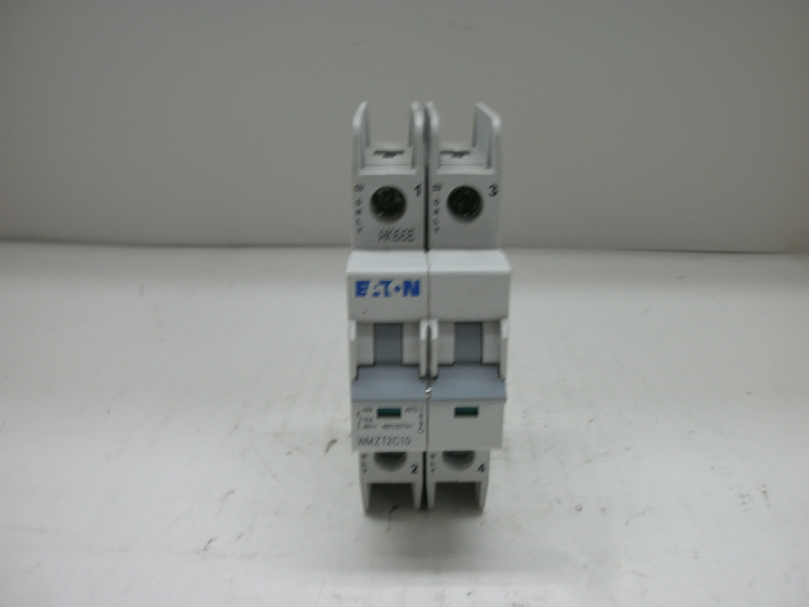 CUTLER HAMMER WMZT2C10 MINIATURE CIRCUIT BREAKER 10A 2POLE 480Y/277V C-CURVE NNB
