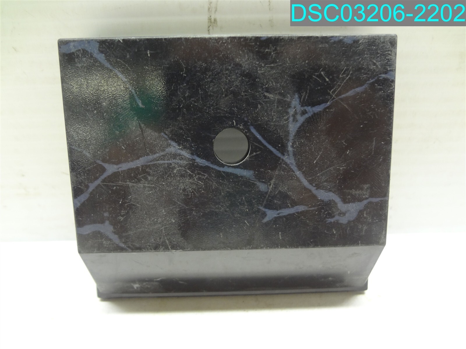 QTY=88: 3-3/8″ X 3″ X 3/4″ WEIGHTED PLASTIC TROPHY BLACK MARBLE FINISH