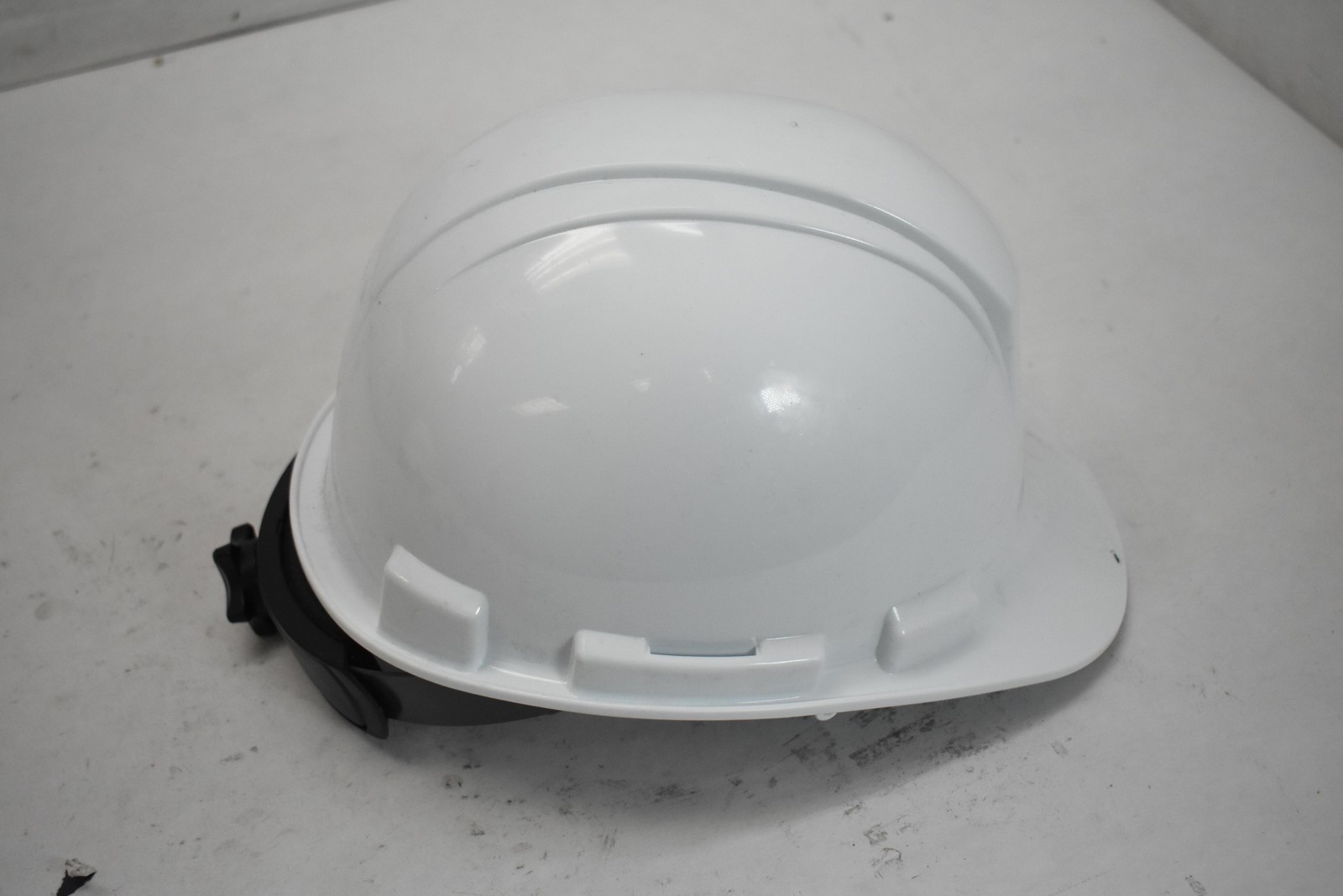 Dynamic Hard Hat Helmet Type 1 Class E Ratchet Size 6 5/8-8 White Adjustable
