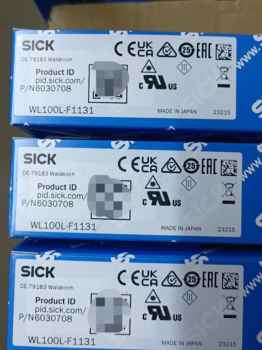 1P NEW SICK WL100L-F1131 Photoelectric Sensor