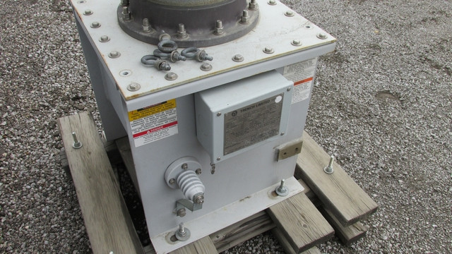1 Phase Metering Transformer High Voltage 34500 LV 69/115 Trench N5550115601M