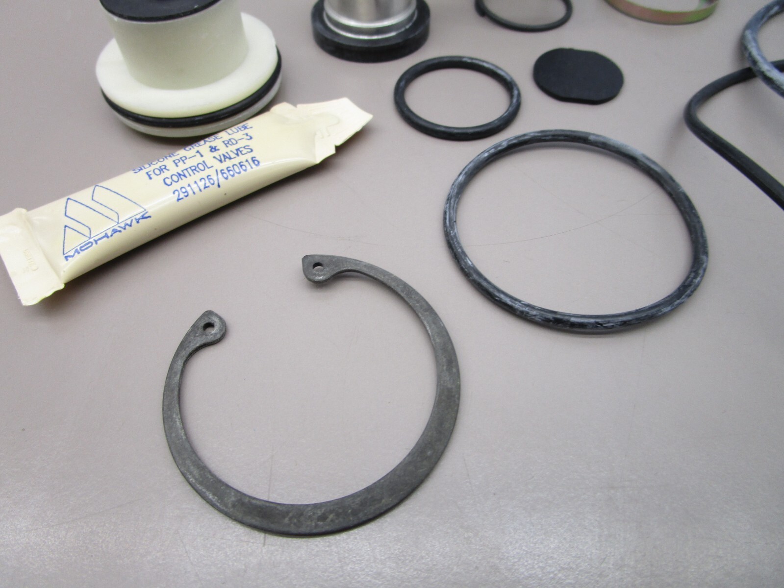 Mohawk 15535367 Repair Kit for R-14 Brake Relay Valve