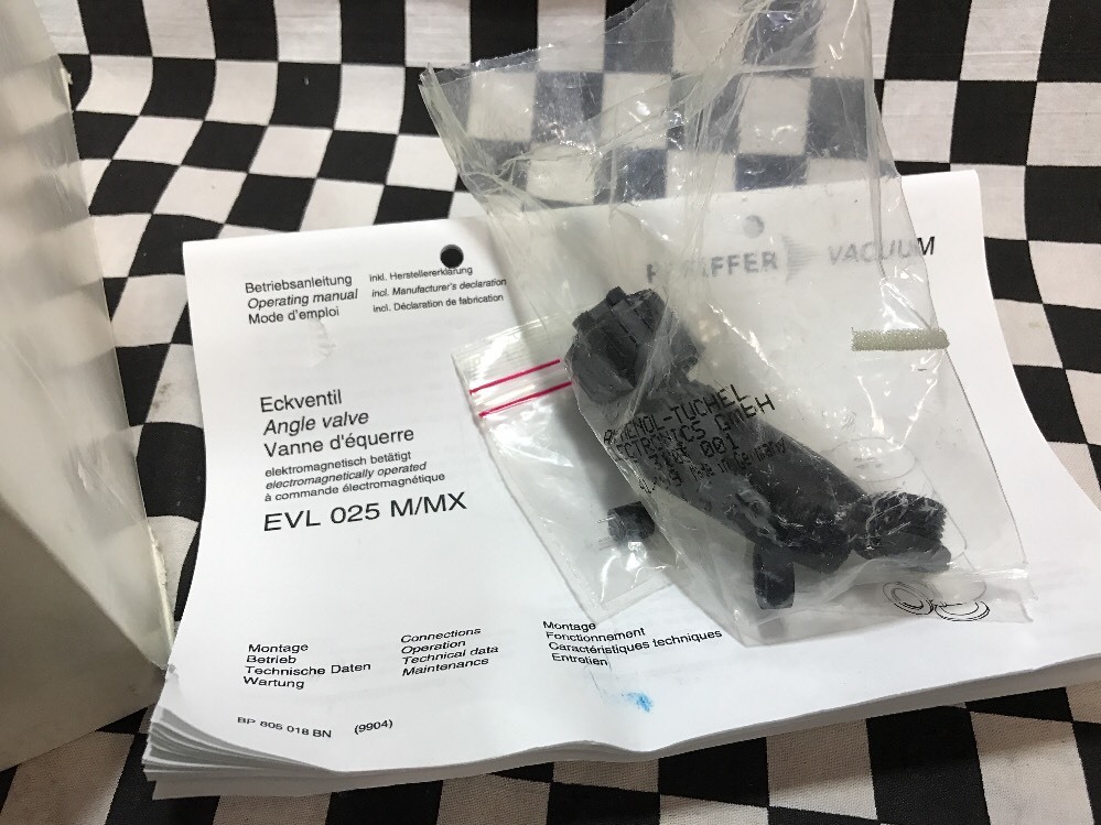 Pfeiffer electromagnetic angle valve BPV15651, TYP: ELV025M, PFA44501, D-35614