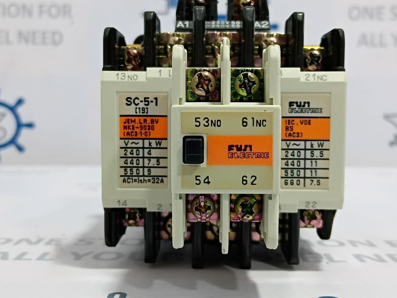 Fuji SC-5-1 [19] Contactor With Aux. Relay SZ-A11 Coil Vol. 210V/250V 50/60Hz