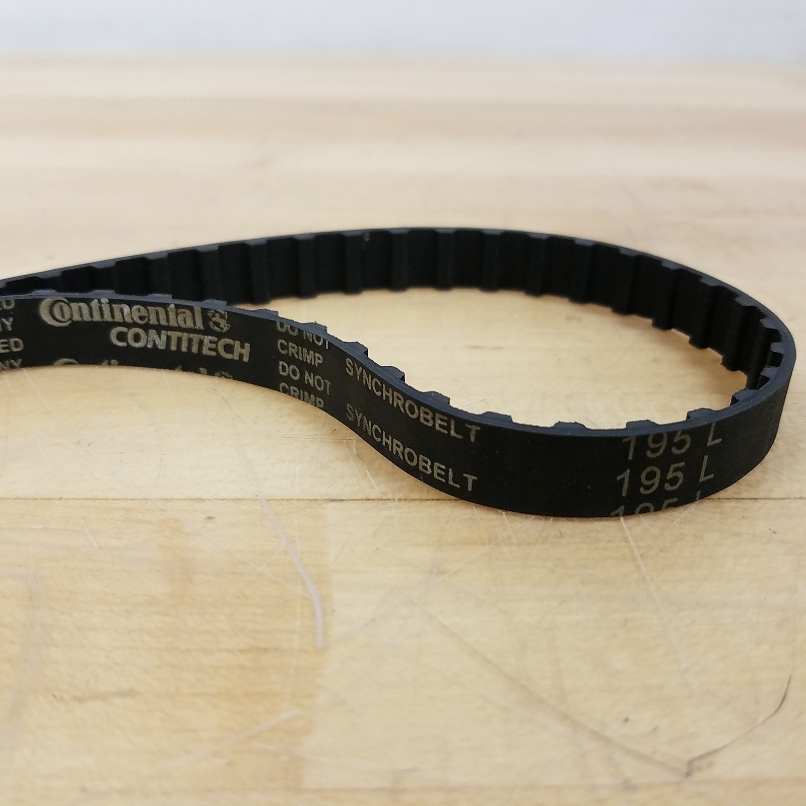 Contitech 195L Positive Drive Synchronous Belt 12mm Wide 508mm Nominal Diameter