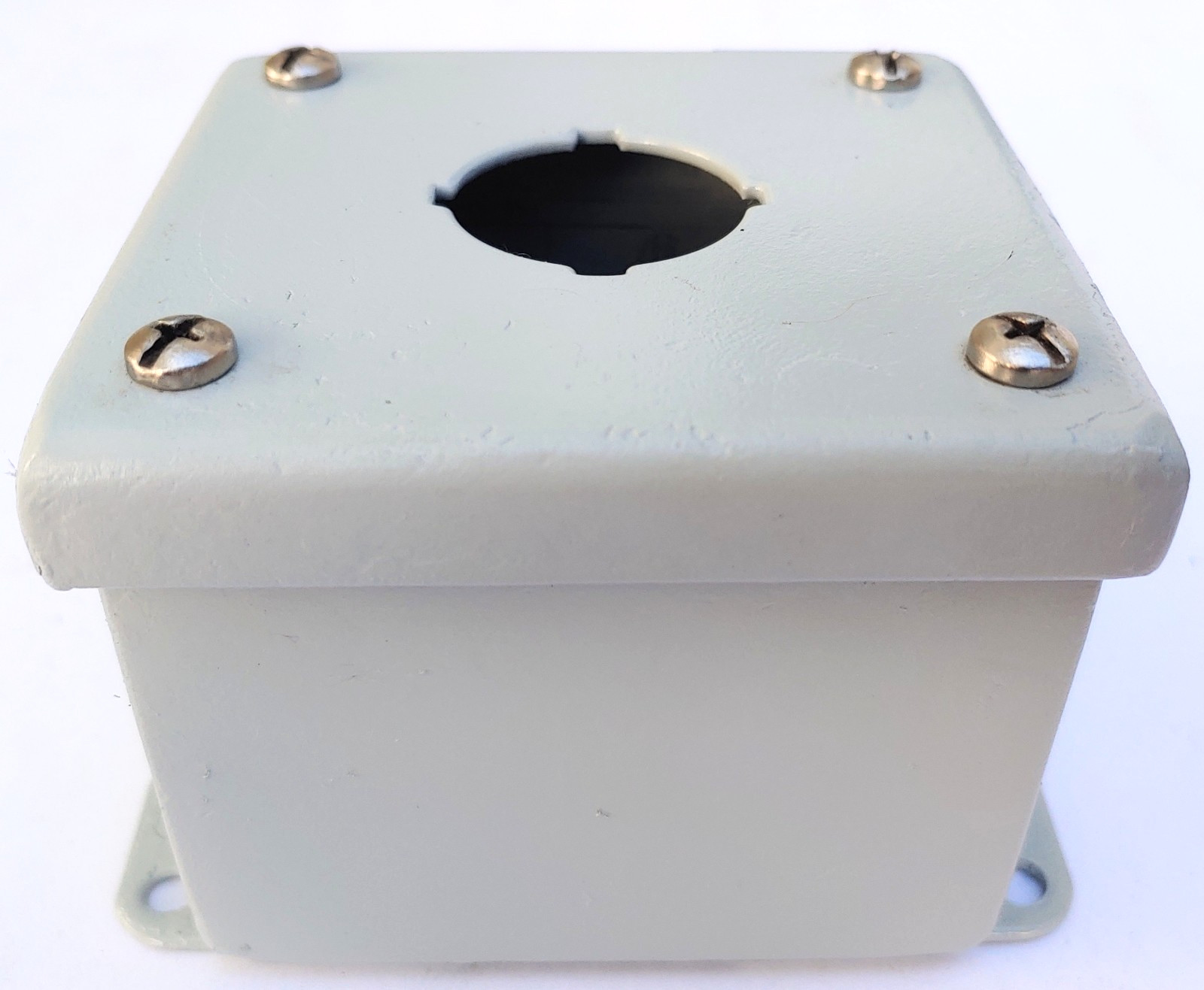 Wiegmann Hubbell PB1 Push Button Switch Enclosure 4x3x3 + 1/2″ Cord Grip USA