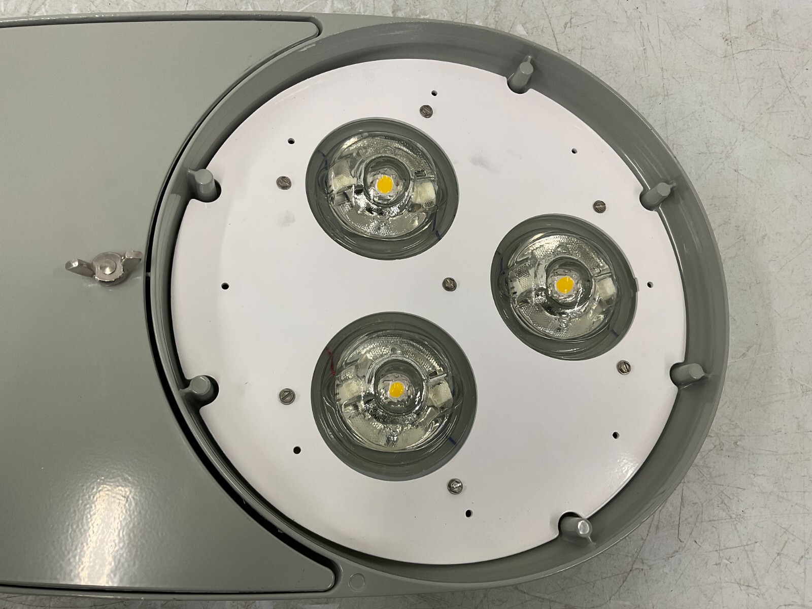 AMERICAN ELECTRIC – ATBM P20 MVOLT R5 Light Fixture 150 to 400W HPS, 120-277V AC