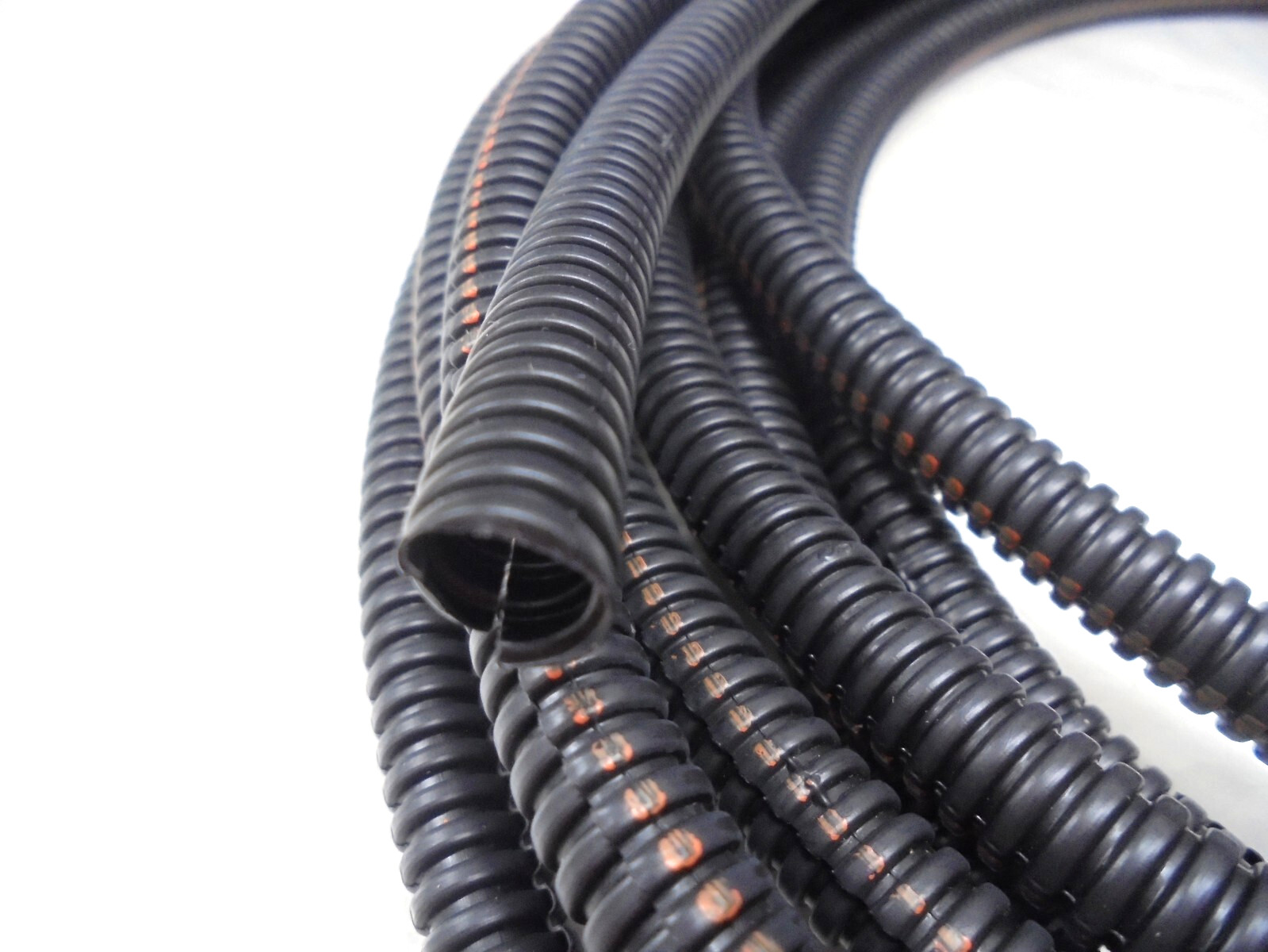 1/4-in x 20-ft Black Convoluted Poly Split Wiring Loom Cable Sleeving Tubing USA