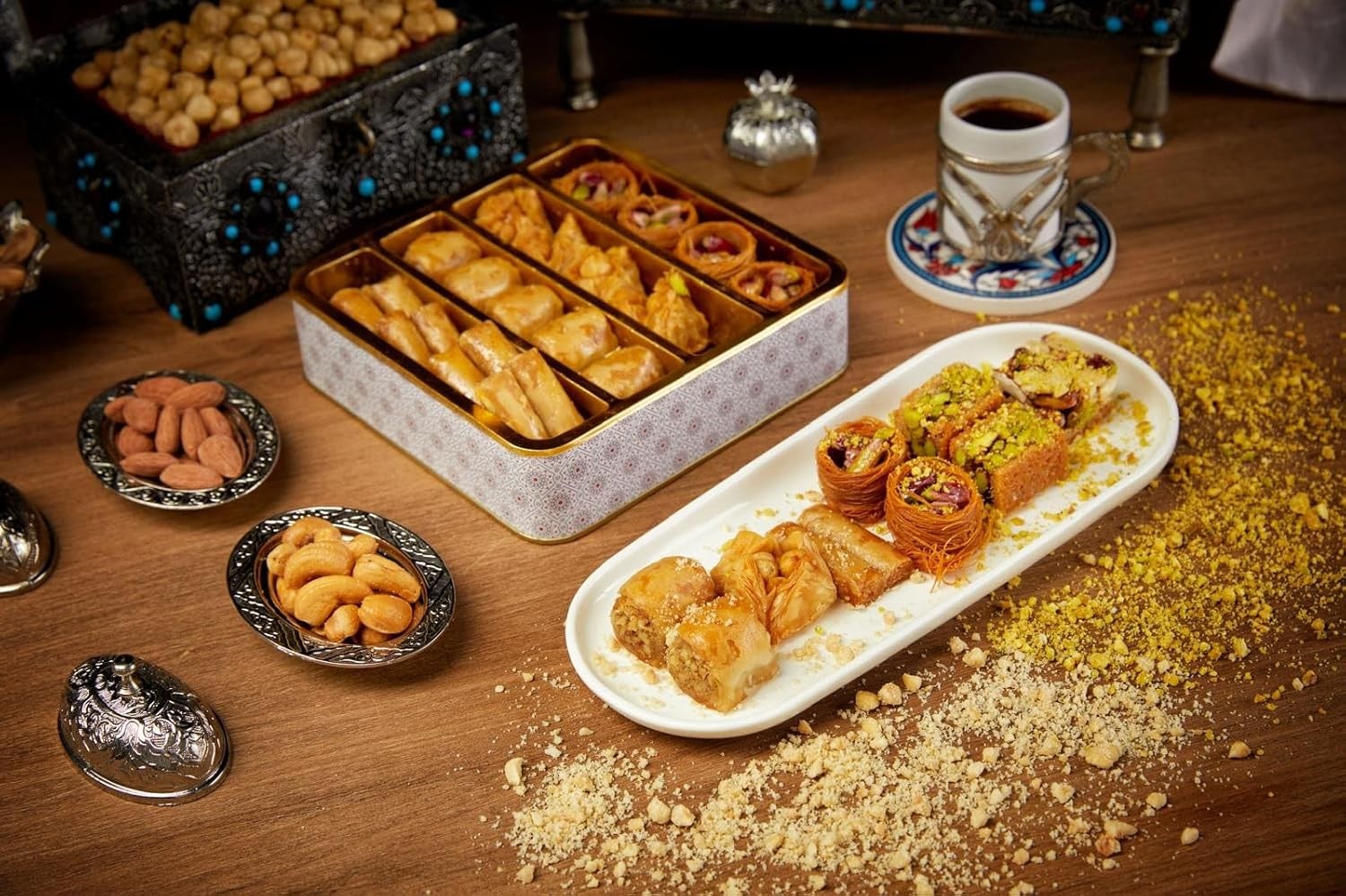 Premium Baklava Pastry Gift Box Halal Snacks, 8oz Box Turkish Dessert