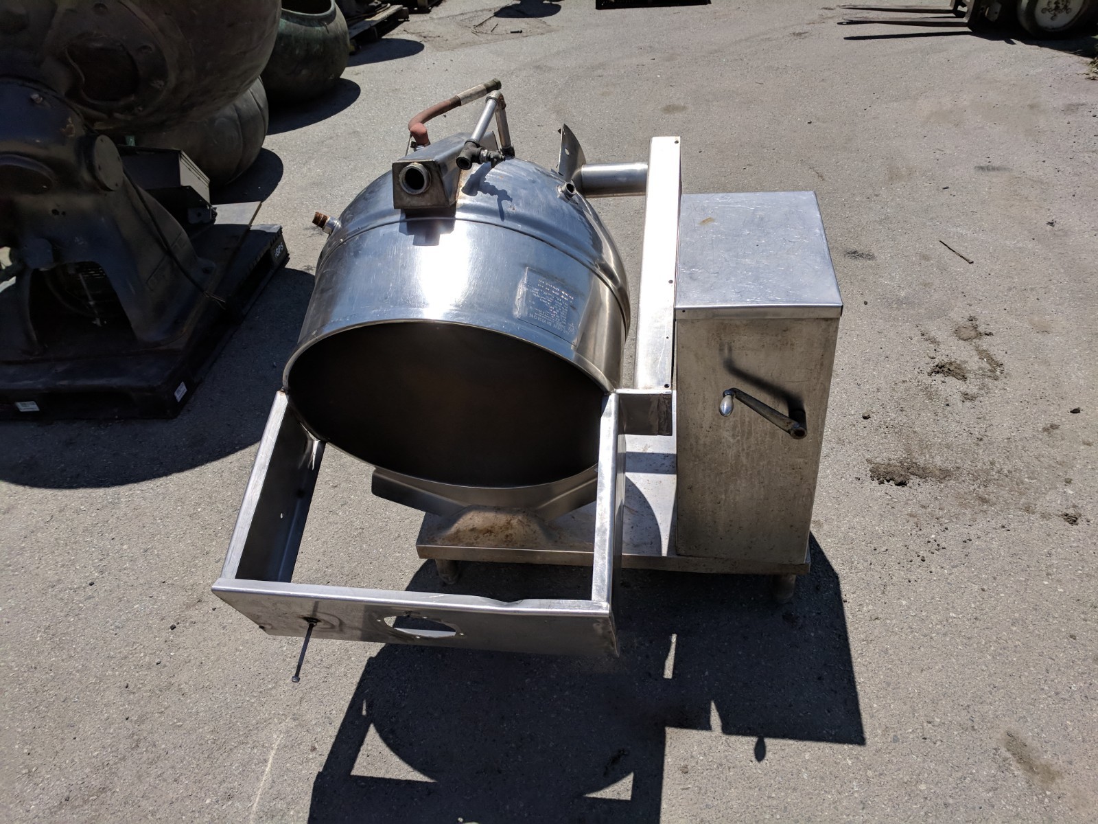 Groen DH-40 Tilting NATURAL GAS Steam Kettle, 100,000 BTU. No Agitator