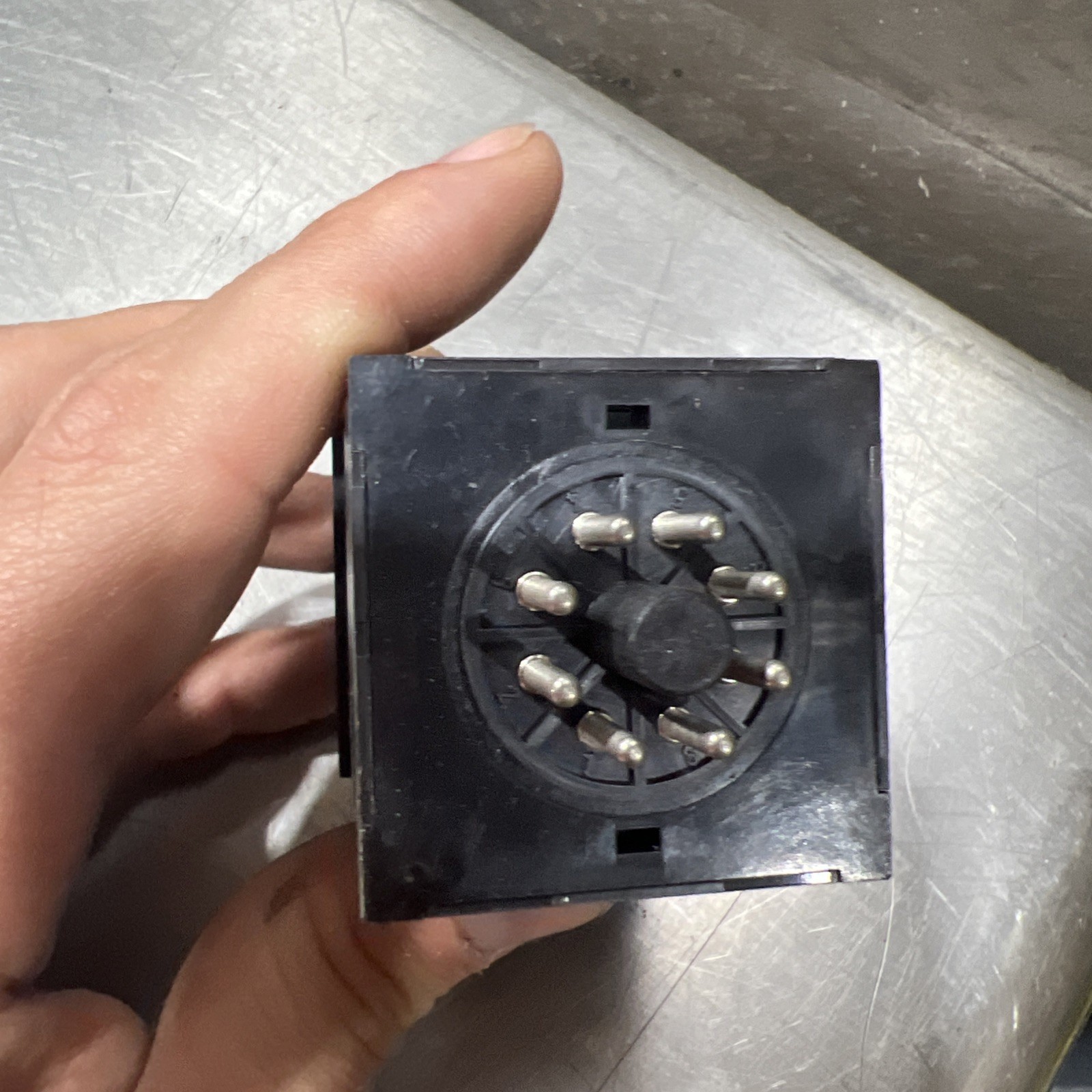 ATC DIVERSIFIED ELECTRONICS 405C-100-F-2-X 1/16 DIN Timer 1 or 10 sec/min/hr