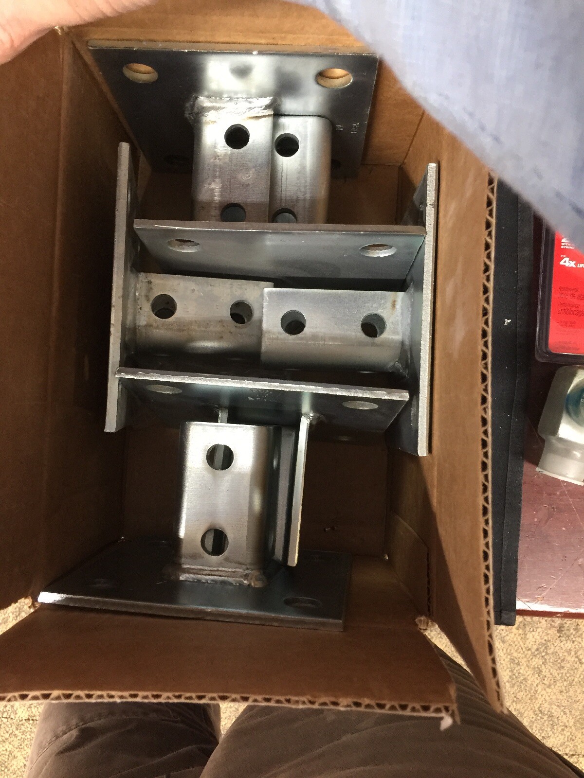 (6) PHOENIX P14 0000EG 4 HOLE SQ. 3-1/2″ POST BASE SINGLE CHANNEL EG