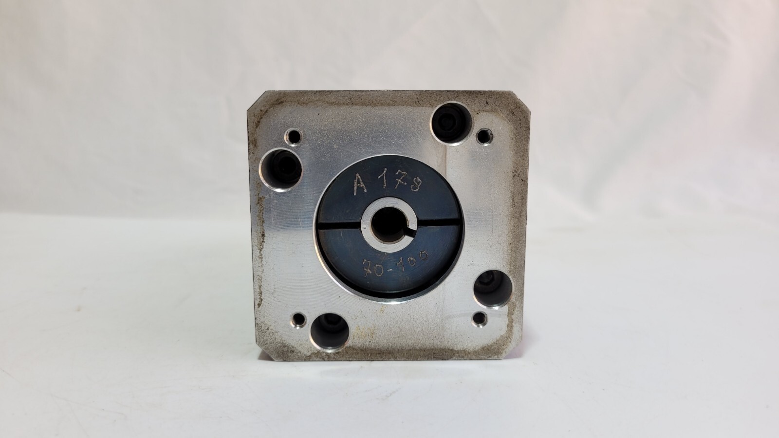 Stober PE302SP1000M Precision Planetary Gearhead, Ratio 100:1 T2B = 265lb-inch