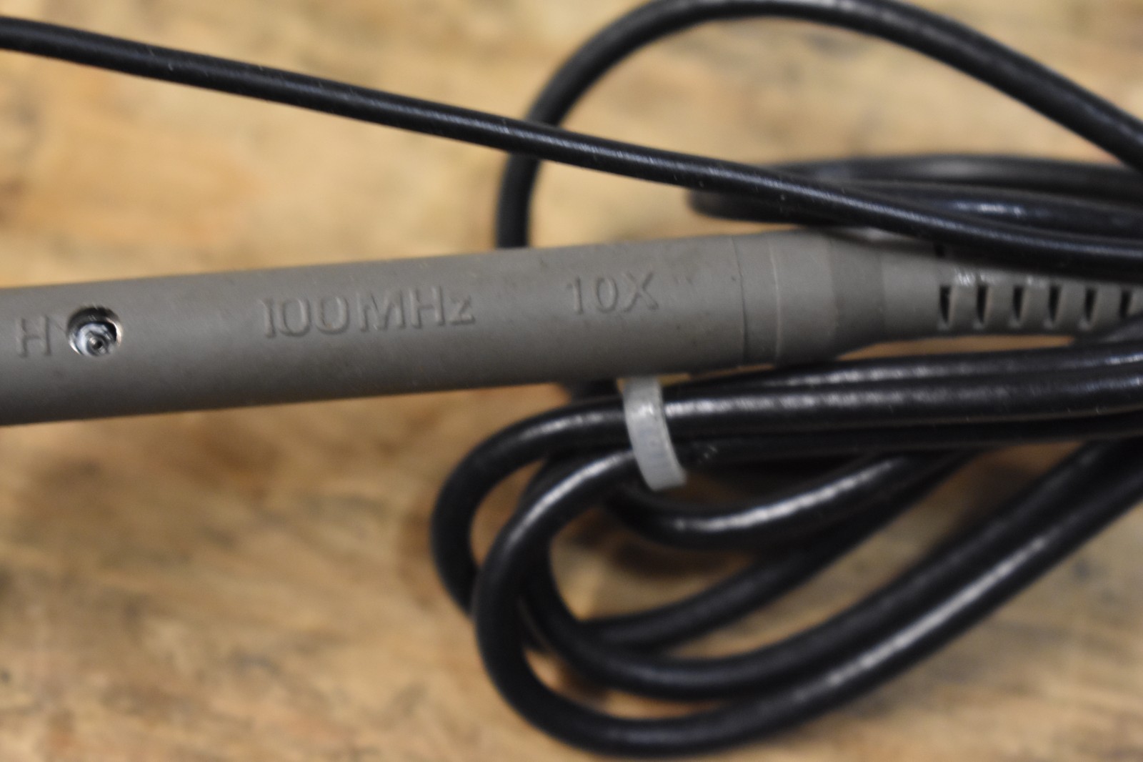 Tekronix P6109B Oscilloscope Probe 100 MHz 10X New Old Stock
