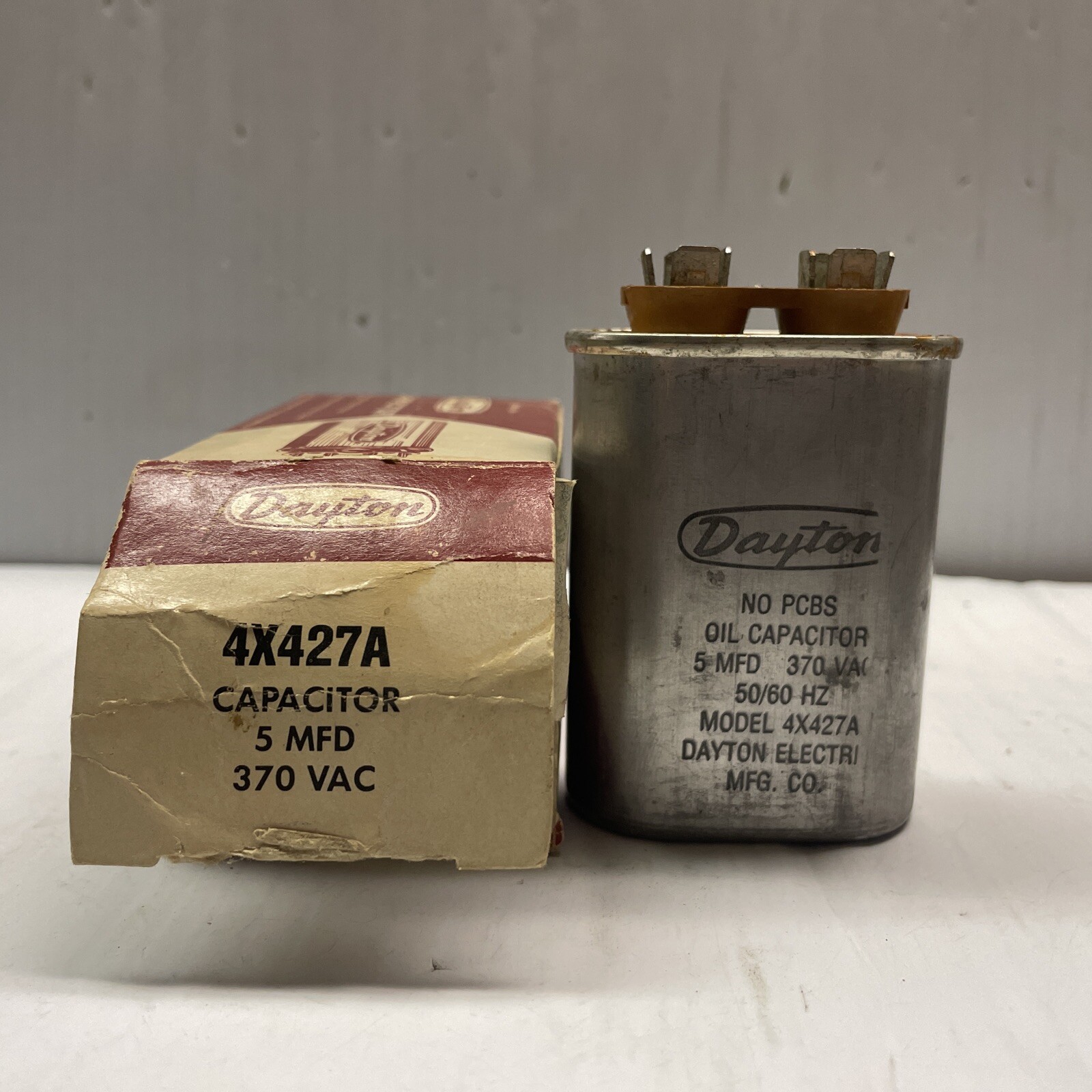 DAYTON 4X427A 5 MFD 370 VAC Capacitor NEW