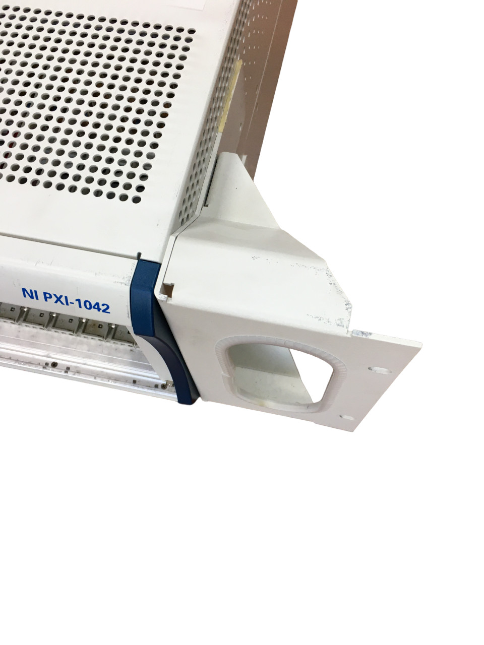 National Instruments NI PXI-1042 (188129B-01) PXI Chassis