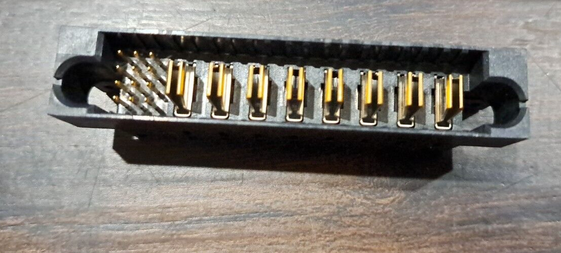 FCI Amphenol 51722-10801200ABLF Conn HDR Blade PWR 20POS EDGE MT