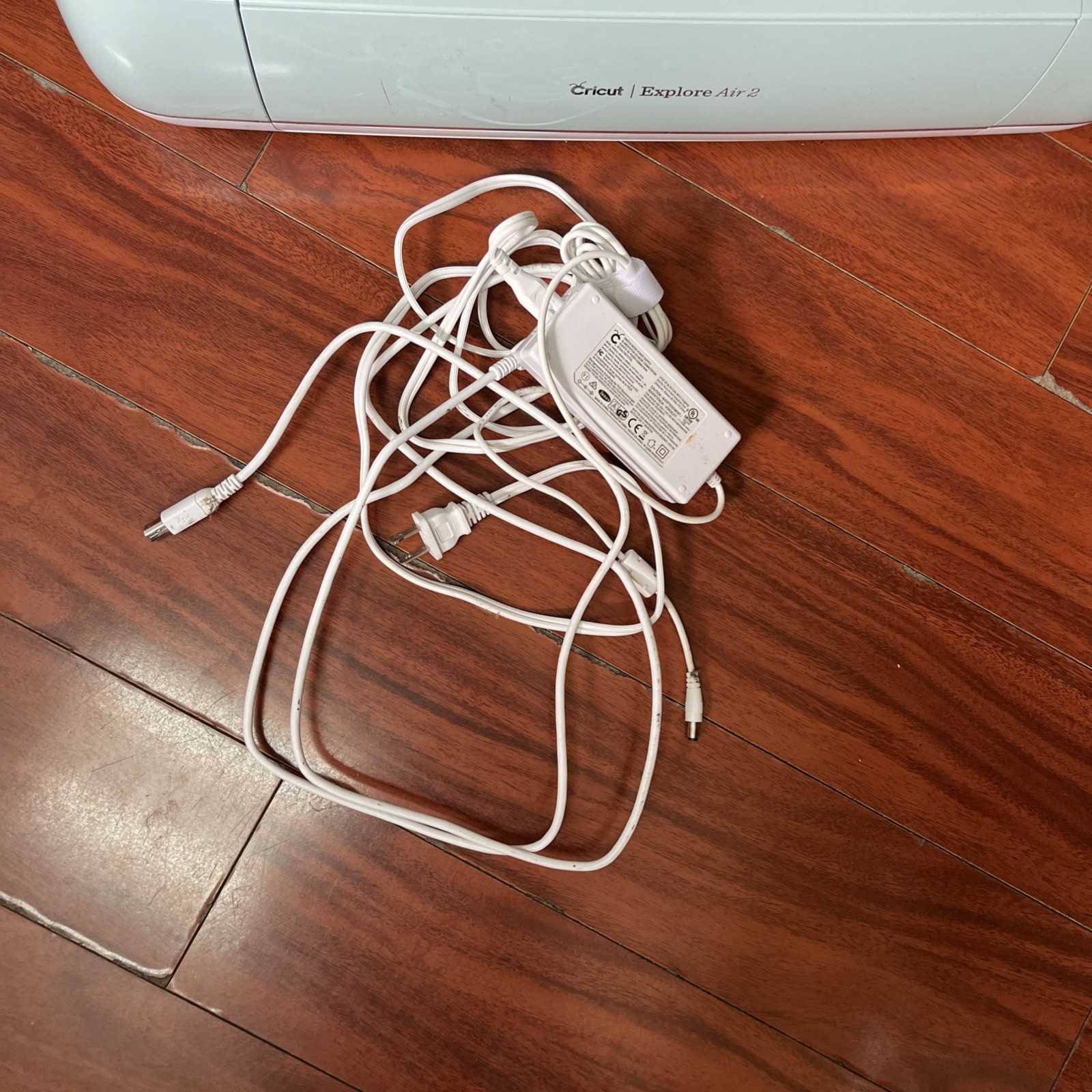 Cricut Explore Air CricutAIR2-8A6C Smart Cutting Machine working stock t8