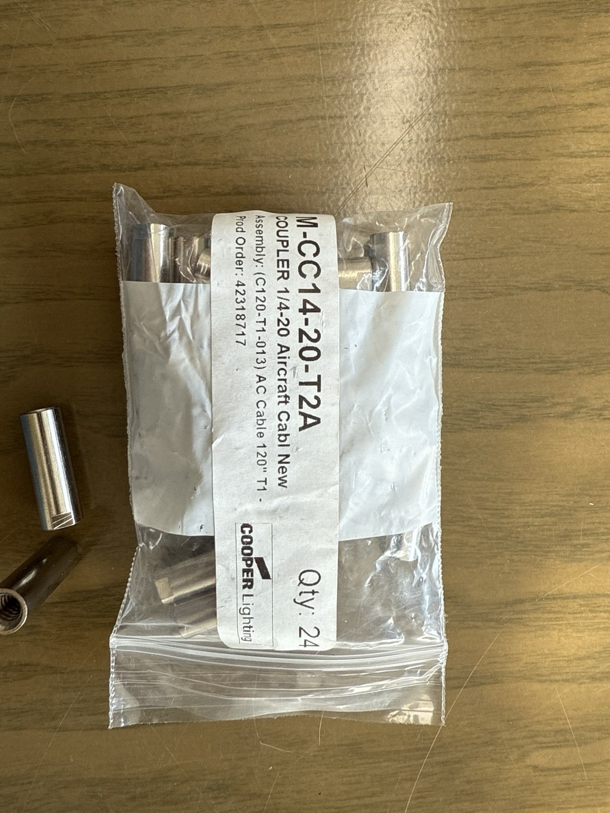 COOPER LIGHTING CABLE COUPLER 1/4-20 PACK OF 24 PART# M-CC-14-20-T2A