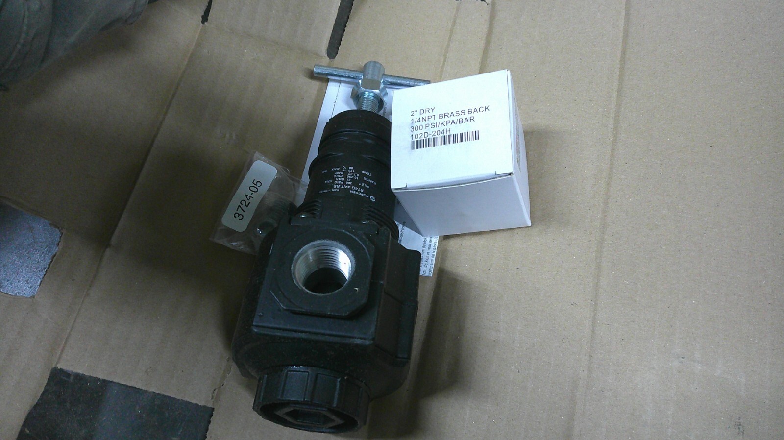 NEW NORGREN R74G-4AT-RSN 300PSIG MAX REGULATOR P&H 36Z1604D2