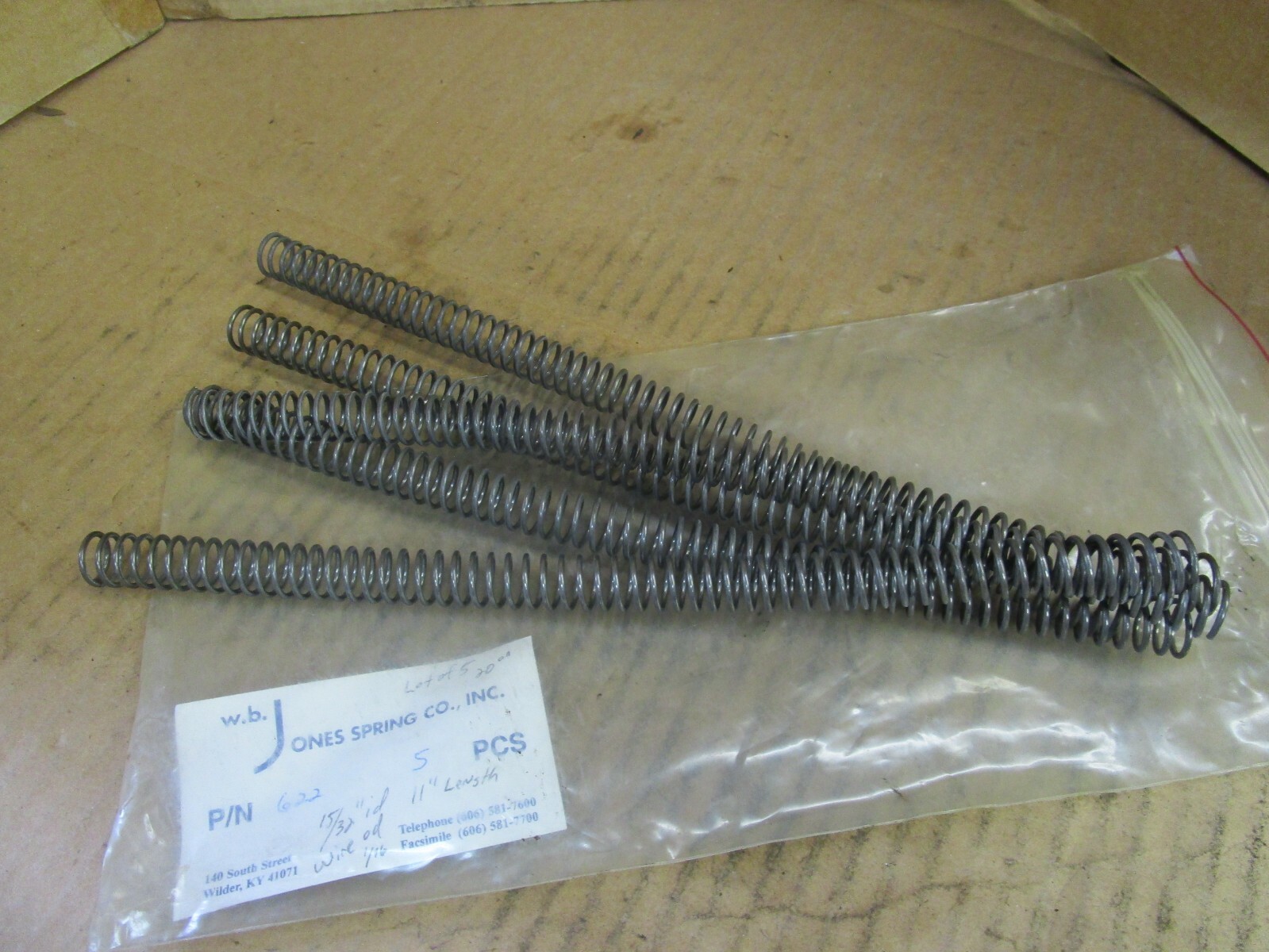 WB Jones Compression Spring 622 15/32″ ID 11″ L 1/16″ Wire OD Lot of 5 New