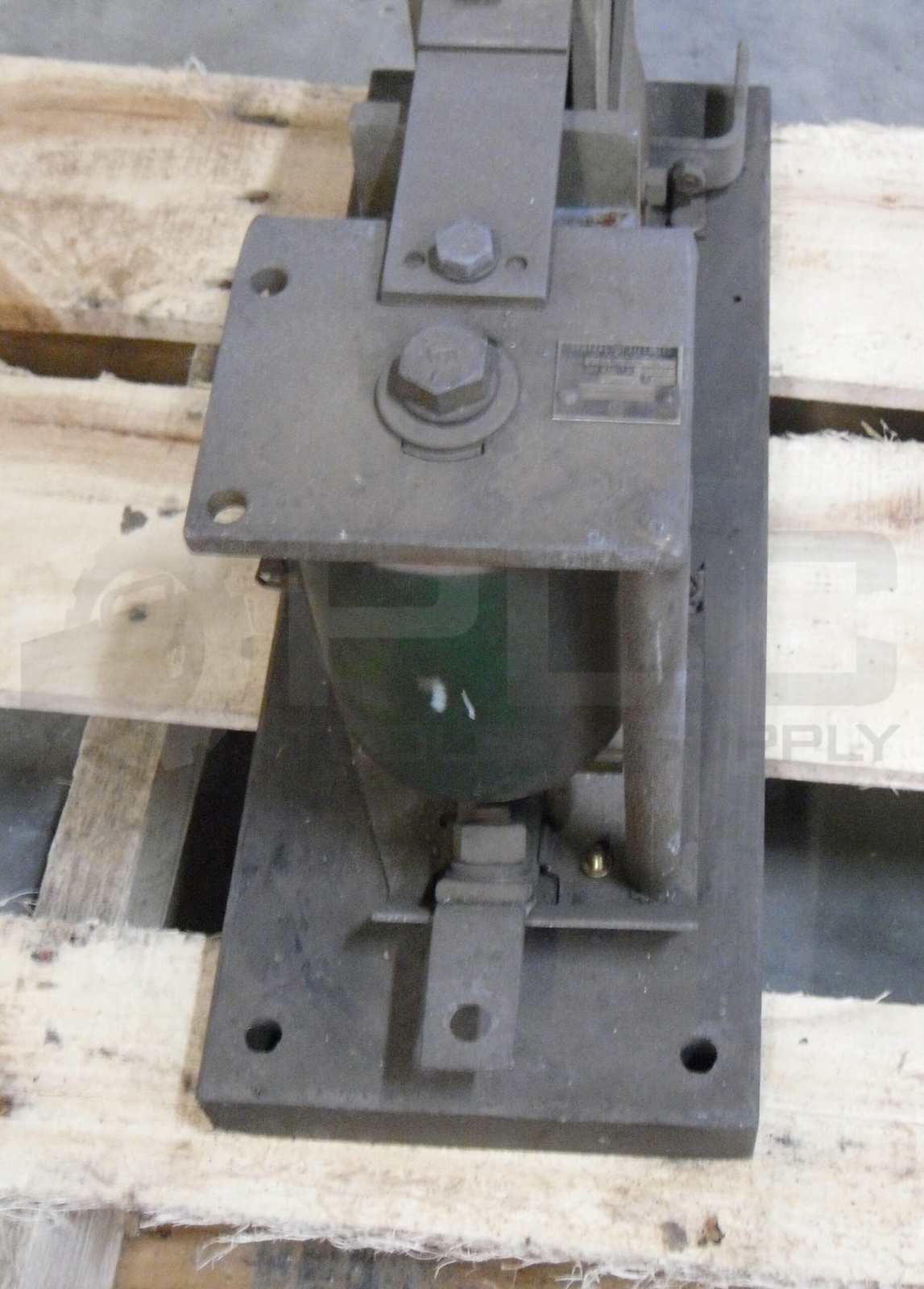 GENERAL ELECTRIC IC2800Y102D2 DC CONTACTOR 600V 300A W/ 22D75G2A COIL 230-250VDC