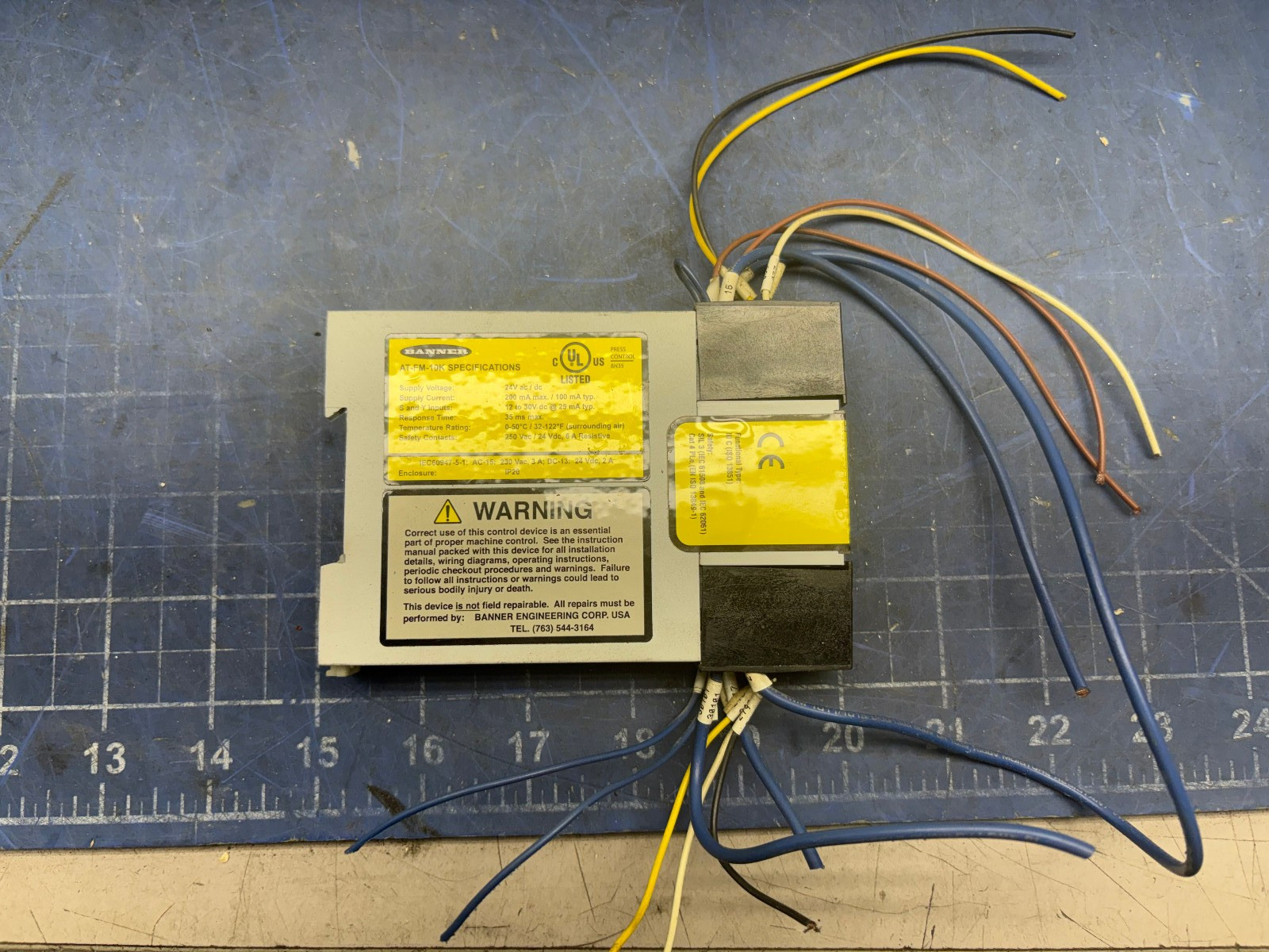 BANNER AT-FM-10K SAFETY RELAY 24VAC/DC 200mA MAX *SEE PICTURES*