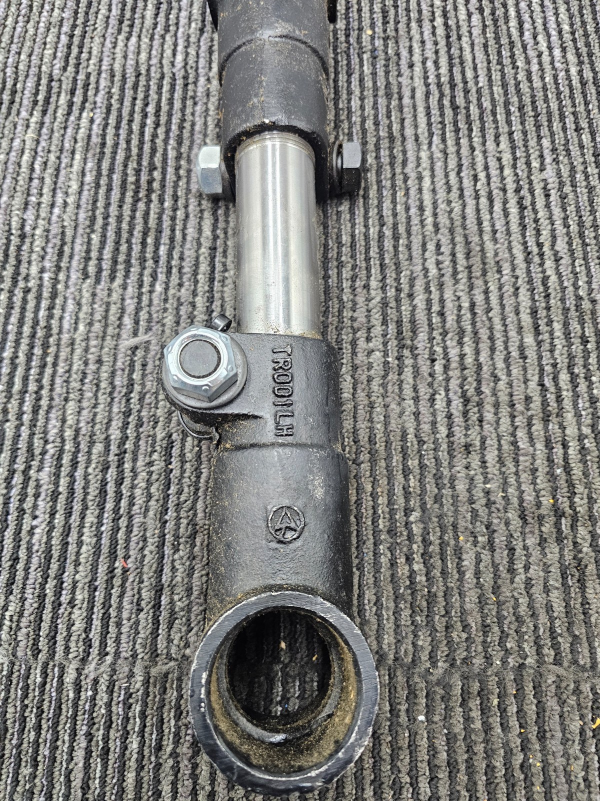 TR001LH Torque Rod Arm Black / Silver 16 Inches x 3 Inches