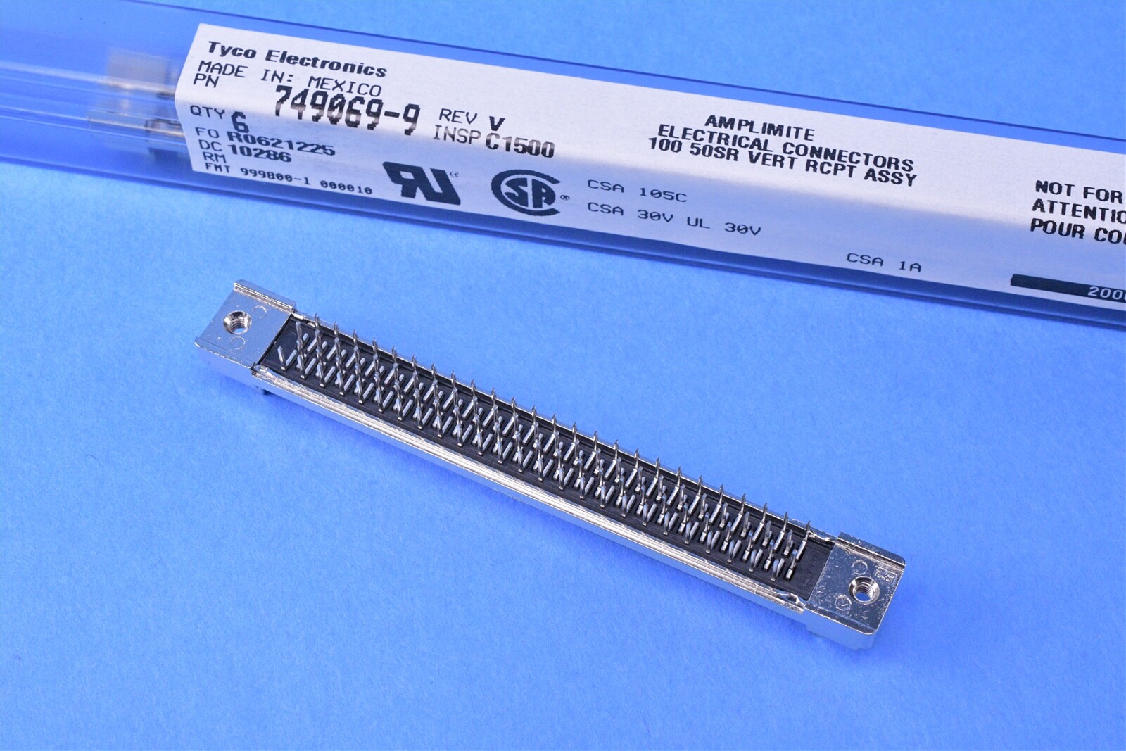 TE Connectivity 100 Position D-Type Receptacle Female Socket Connector 749069-9