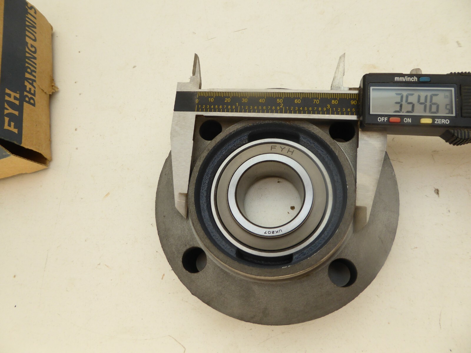 FYH UKFC207J 35mm FC207 4 Bolt MBE03114 NEW IN BOX