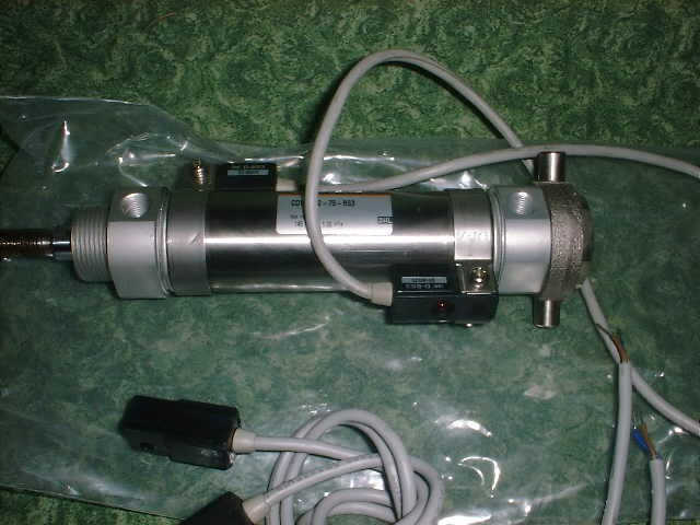 SMC Dbl. Acting Air Cylinder # CDM2T3275B53 with PROX Switches (28593-Tub-F)