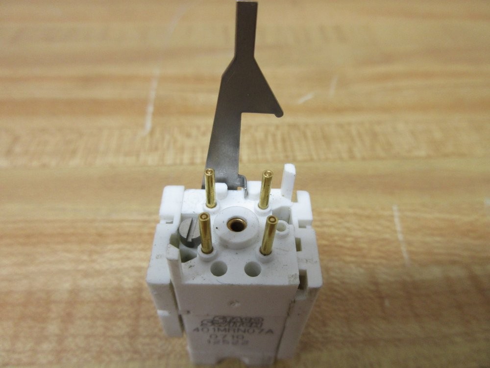 Staco Switch 401MRN07A Push Switch Assembly