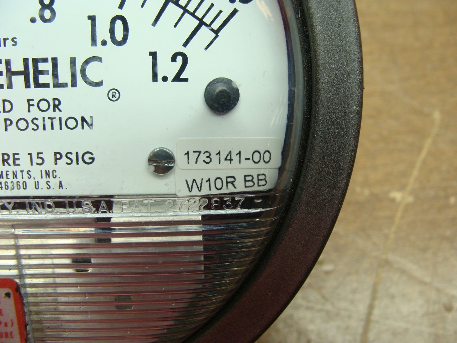 DWYER DUAL SCALE MAGNEHELIC DIFFERENTIAL PRESSURE GAUGE